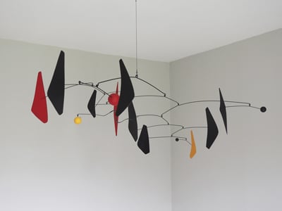 sculpture en mouvement suspension